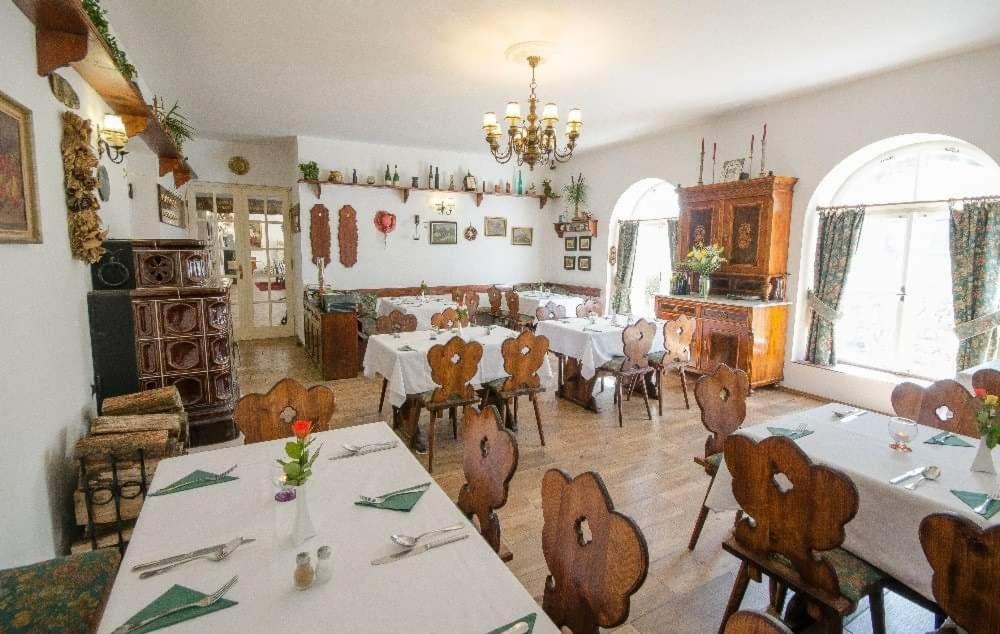 Lesni Hotel Perslak Nová Bystřice Buitenkant foto