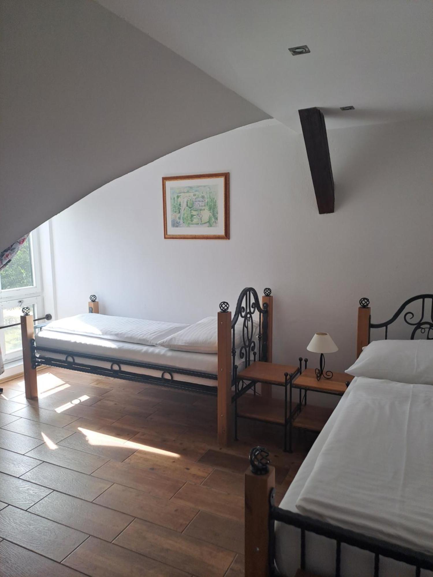 Lesni Hotel Perslak Nová Bystřice Buitenkant foto