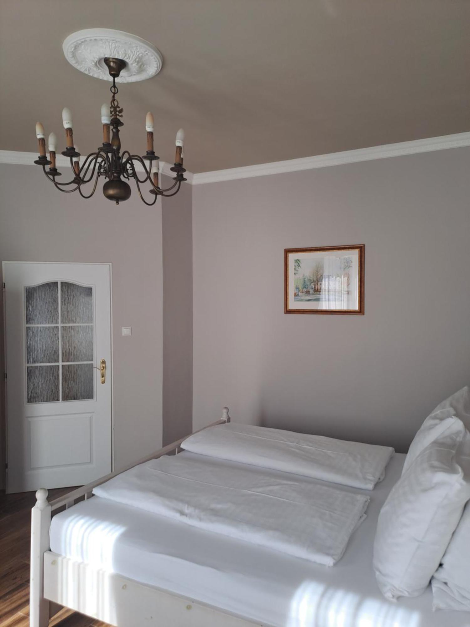 Lesni Hotel Perslak Nová Bystřice Buitenkant foto
