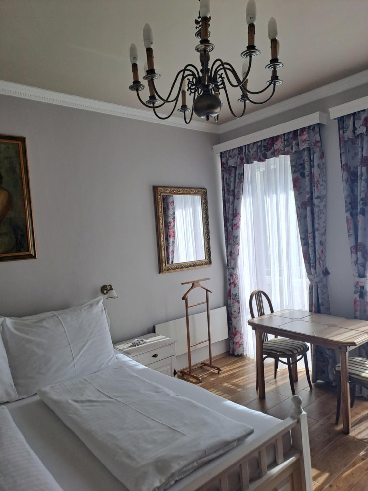 Lesni Hotel Perslak Nová Bystřice Buitenkant foto