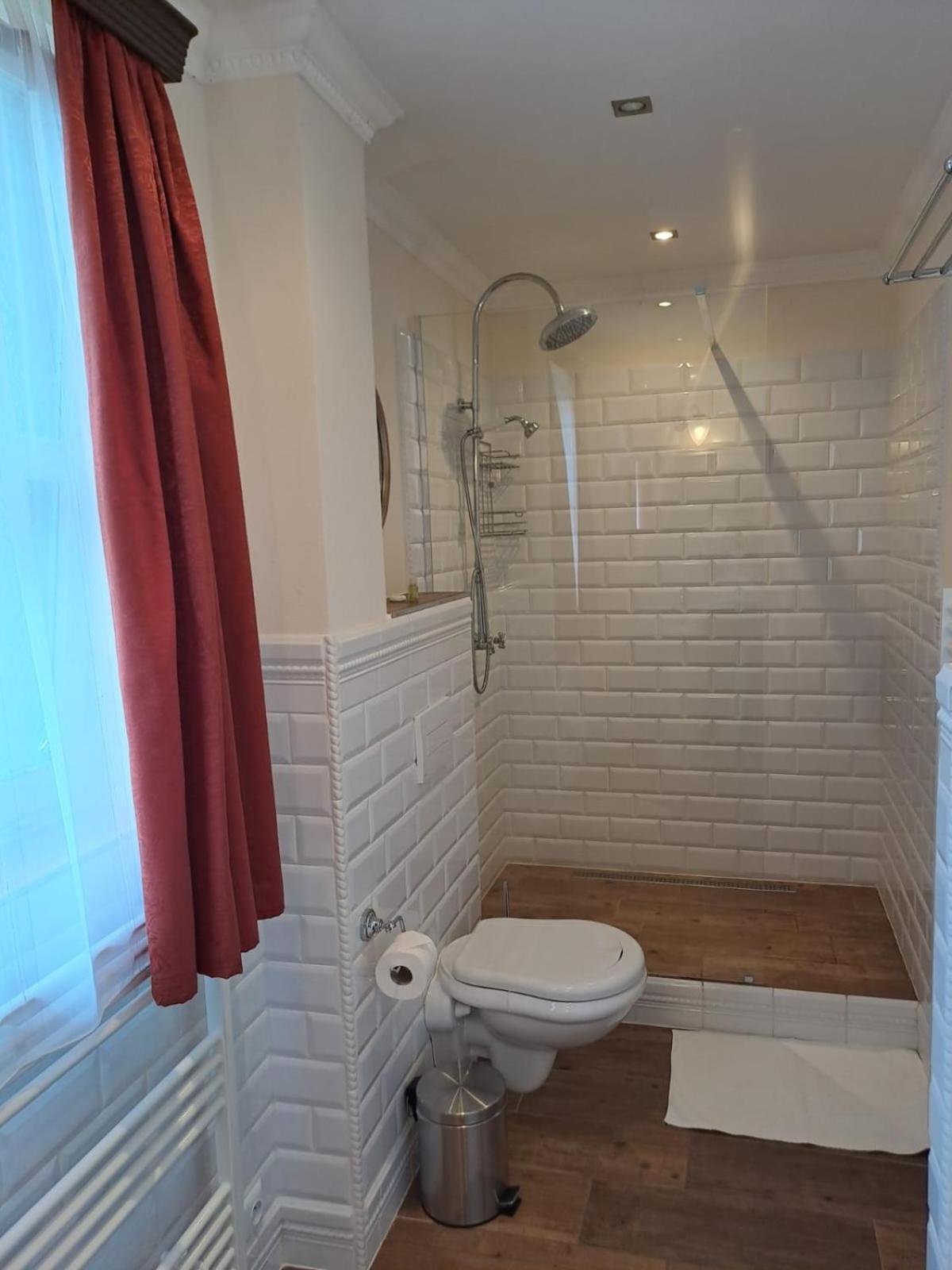 Lesni Hotel Perslak Nová Bystřice Buitenkant foto